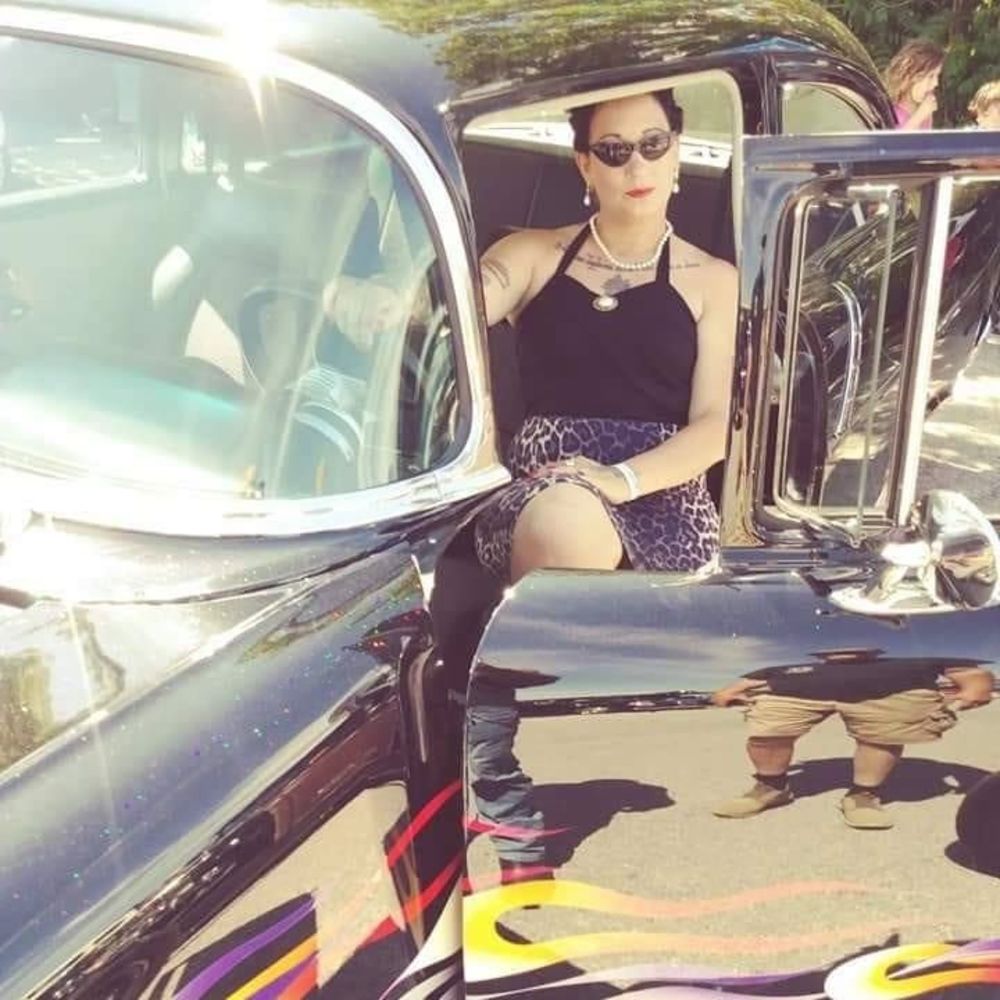 Meet your Posher, Bettie